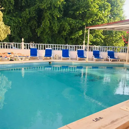 Hotel de apartamente Sato 4*