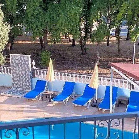Ξενοδοχείο με διαμερίσματα Sato